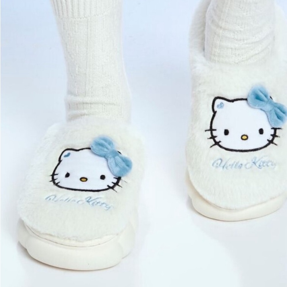 Hello Kitty and friends forever 21 slippers